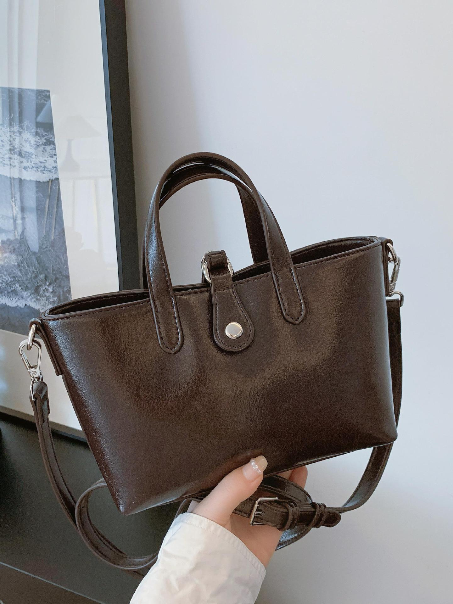 Transfronterizo retro alta sensación bolso de mano mujer 2025 nuevo ocio simple bolso cuadrado textura versátil mochila