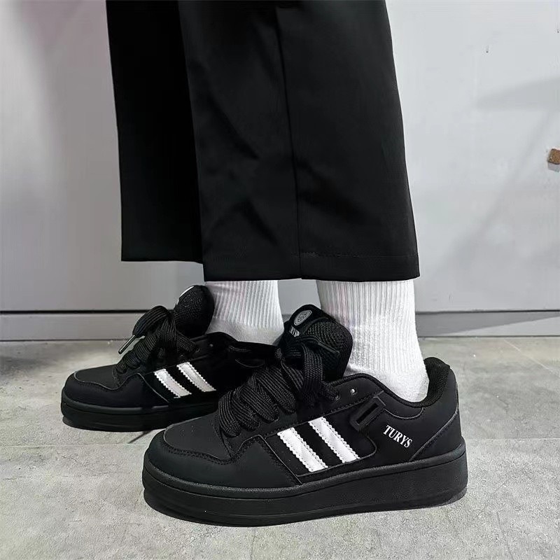 Zapatos de skate casuales populares de estilo de Hong Kong para mujeres, zapatos de pan de nicho de tendencia nacional, 2026 primavera y otoño nuevos zapatos de deporte casuales