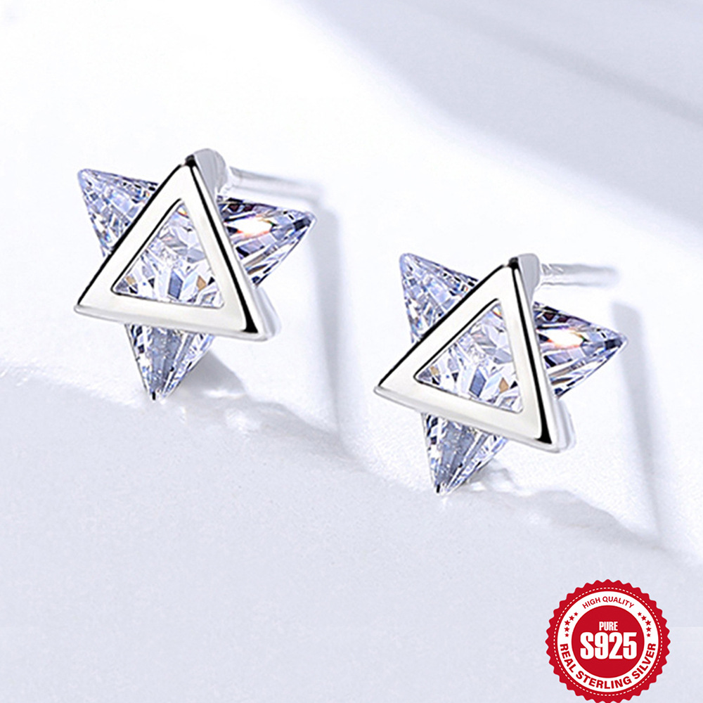 Pendientes pequeños de circón triangulares simples transfronterizos europeos y americanos S925 de plata esterlina Japón y Corea del Sur temperamento pequeño y fresco