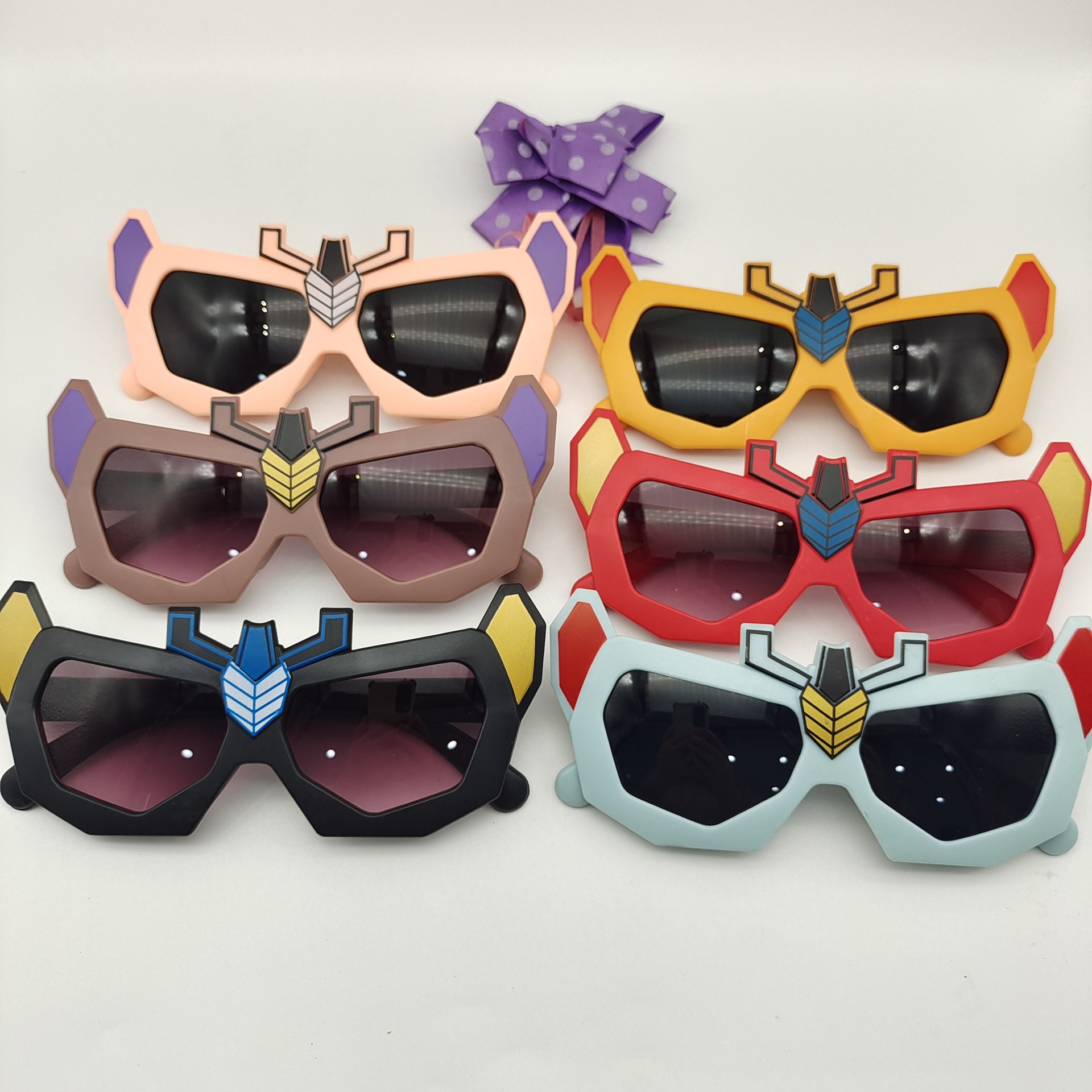 fashionable children's cartoon sunglasses