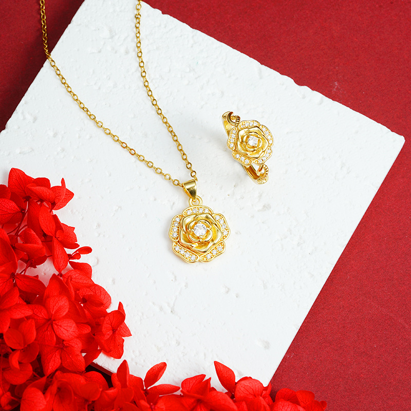 Nuevo producto Vietnam Sandy Gold Collar Diseño Sense Diamond Rose Ring Set Temperamento femenino durante mucho tiempo Joyas