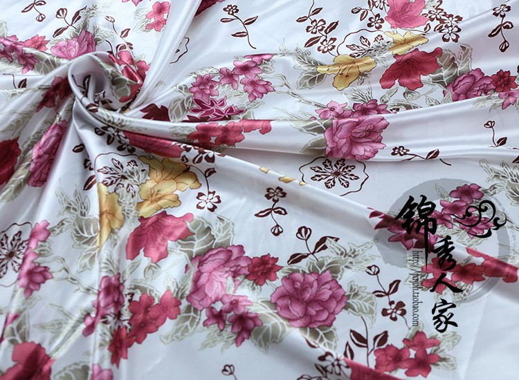 tela de seda impresa de flores tela de seda ropa antigua tela de prenda de ropa china tela de impresión de flores de plantas DIY
