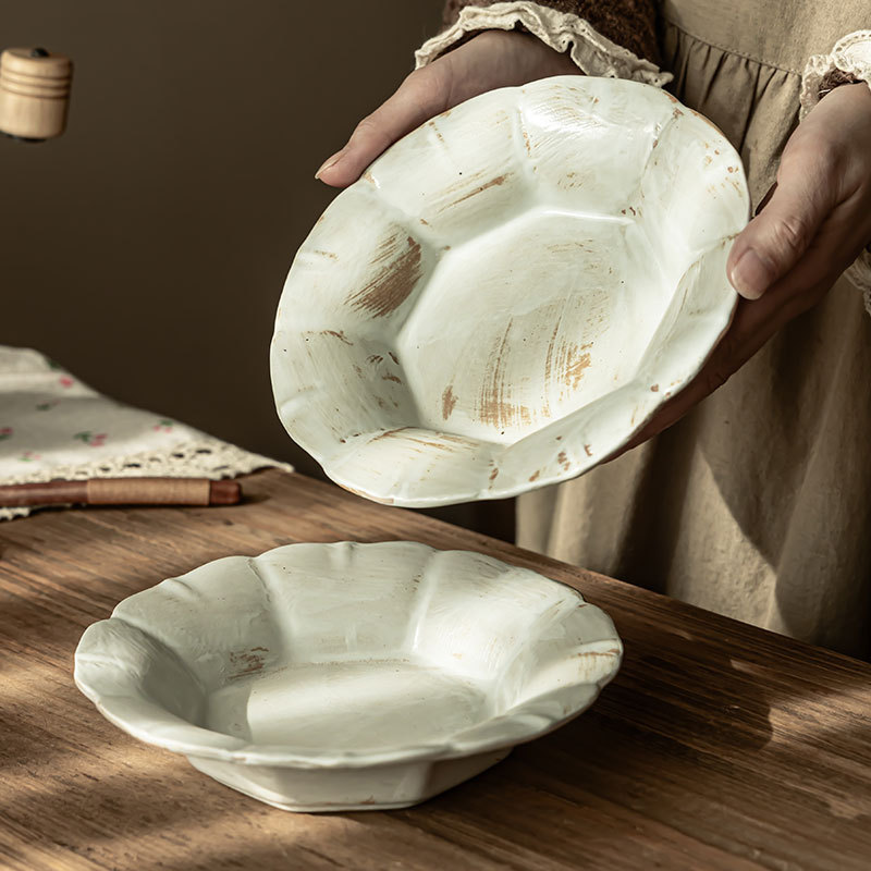 Retro hacer viejos platos de cerámica gruesa octogonal platos de cerámica caseros creativos en forma de flores platos de platos al por mayor platos pequeños platos