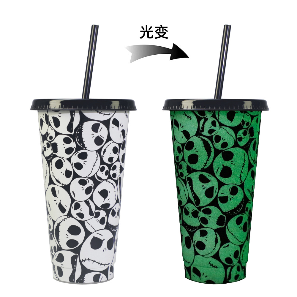 Spot transfronterizo de 710ml taza de plástico de color frío de gran capacidad PP taza de té con leche bebida fría con taza de paja con fábrica de inspección NBCU