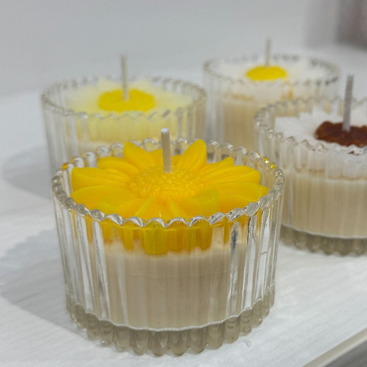 Manzanilla aromaterapia vela margarita flor INS viento yurta botella de vidrio corona tapa dormitorio atmósfera fragancia