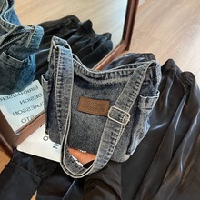 牛仔布包包女早秋新款复古简约港风帆布单肩包休闲学生斜挎包跨境