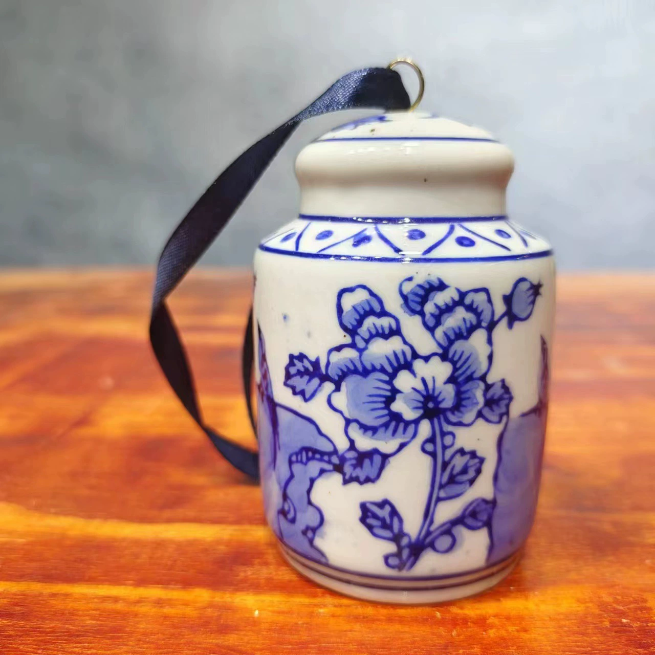 Фарфоровые украшения Jingdezhen рождественская ярмарка украшение ёлки украшение автомобиля голубая и белая фарфор украшения керамическая молодая генеральная банка ветровой колокол