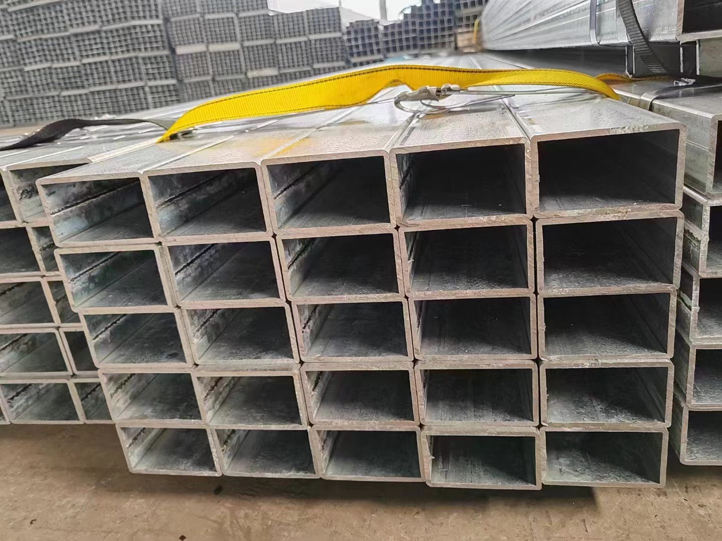 锌铝镁方管.jpg