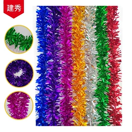 场地布置道具;拉花、彩带;圣诞装饰品