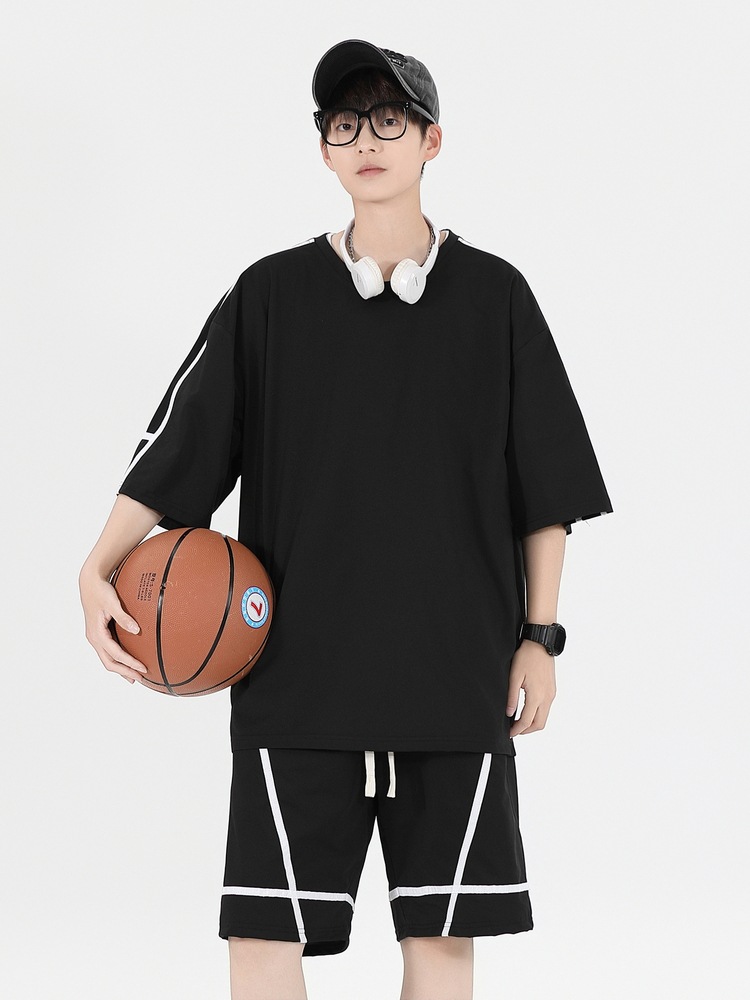 Fábrica de fuente personalizable logotipo de verano niño cuello redondo suelto camiseta de manga corta pantalones cortos trajes deportivos casuales para hombres