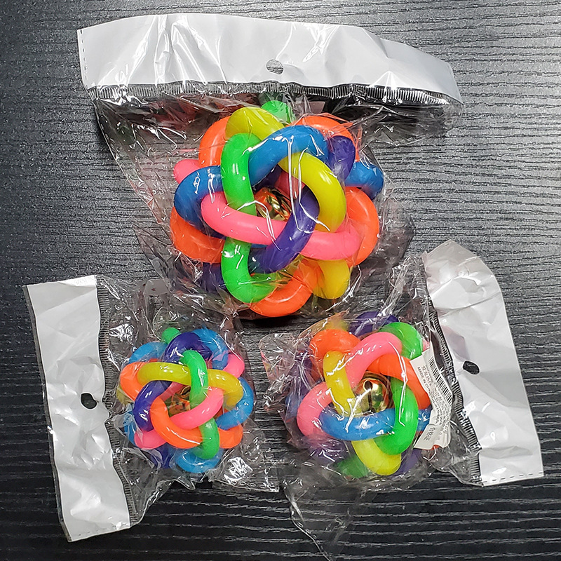 Fabricante en stock medio colorido campana bola Hawo pequeño y mediano tamaño perro de goma esférica