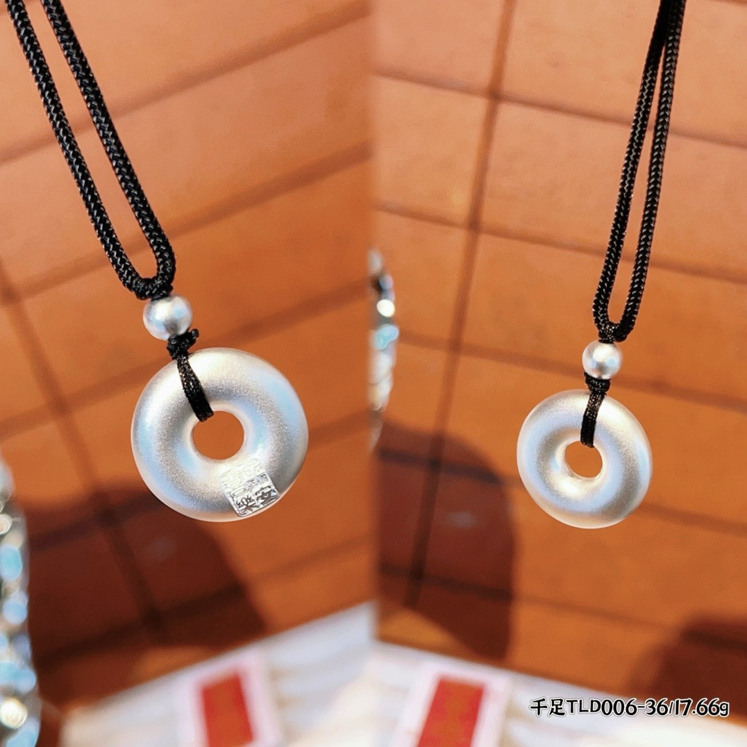 999 pie de plata Ping An alegría esmerilado sólido Ping An colgante de hebilla para hombres y mujeres ciento Fu Zodiac Collar de año del dragón