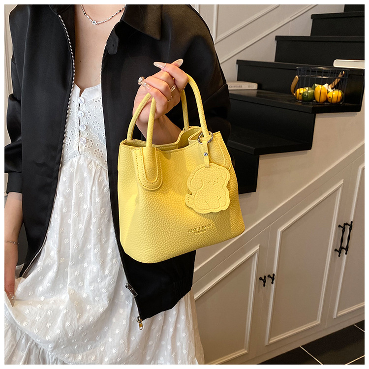 2025 Simple and casual hand-held small bag, new trendy and fashionable commuter crossbody bag, summer vegetable basket bucket bag undefined