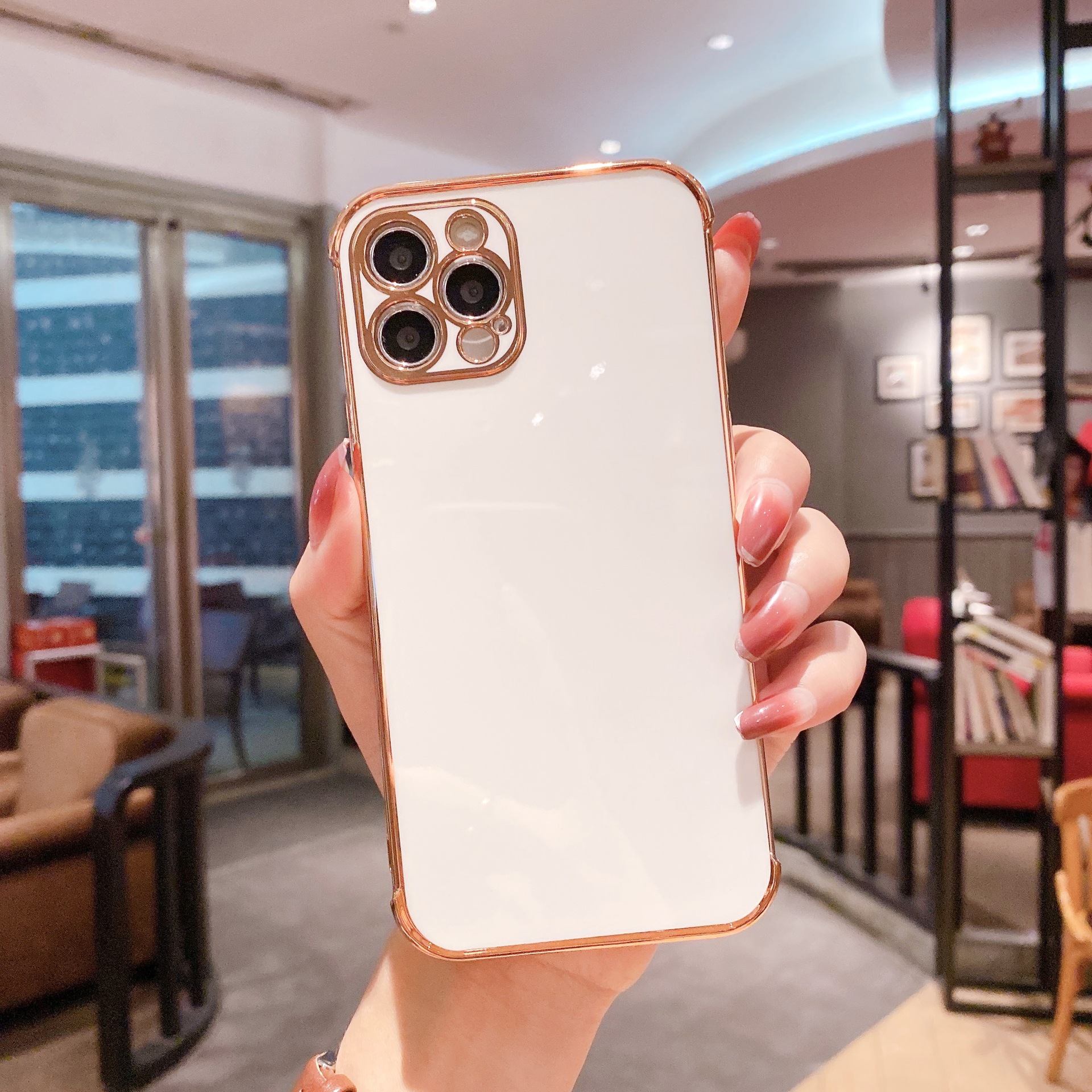 Funda para Teléfono iPhone 17 Pro Max, Electrochapada, Brillante, Compatible con Apple 15/16, Orificios Precisos, Funda Suave para 7P/8P, XS Max.