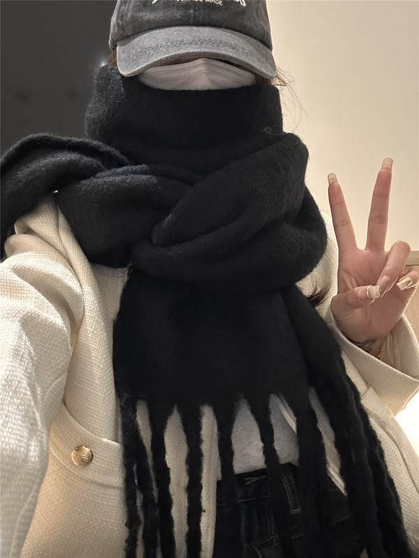 李一桐同款冬季氛围感加厚围巾女秋冬新款克莱因蓝马海毛围脖护脖|undefined