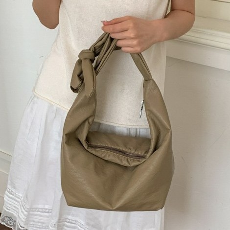 Cross-Border New Large Capacity Soft Leather Retro Dumpling Bag Women's Versatile Hobo Bag Crossbody Bag Commuter Shoulder Bag - Thumbnail 4