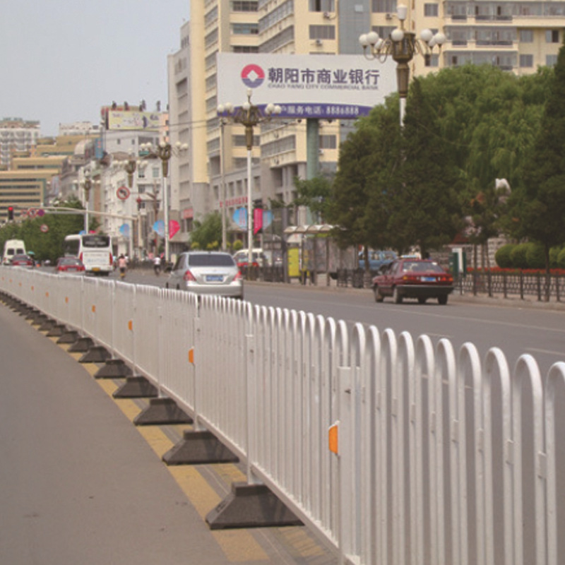 厂家现货京式护栏热镀锌u型m型护栏城市公路交通n型槽钢隔离围栏