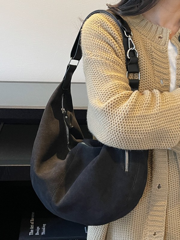 Casual bolso de brazo de gran capacidad para mujeres 2025, nuevo estilo simple retro bolso de seda, bolso de brazo, bolso de hombro universal