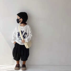 BOBOKIDS 2021年秋款日系童装 男女童全棉字母长袖T恤亲子装