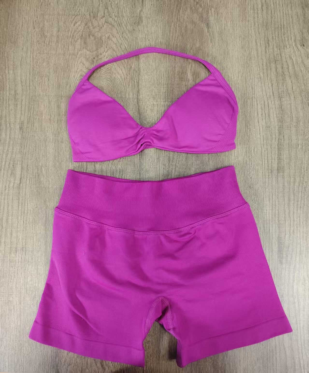 Conjunto DF Amazon pantalones cortos explosivos sujetador pequeño alto elástico superfino nailon halter cuello hermoso chaleco deportivo trasero