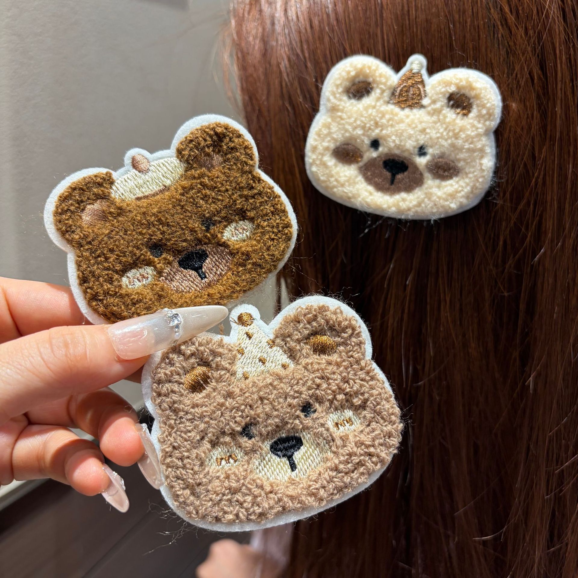 Cute and Soft Crown Bear Hair Styling Tool 2026 New Model Seamless Magic Tape Hair Accessory for the Back of the Head and Bangs