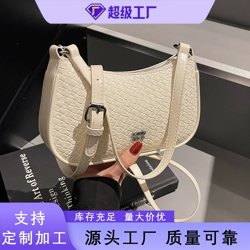 Нишевой дизайн повседневная текстура палка сумка весна 2025 новый иностранный модный тренд дамы на плечо сумка