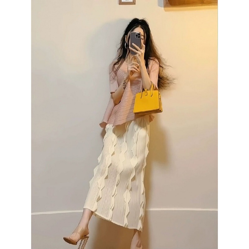 Ready Stock, Good-Looking Two-Piece Suit! Pleated Asymmetrical Top Women's Small Dress Tea Style Skirt Summer