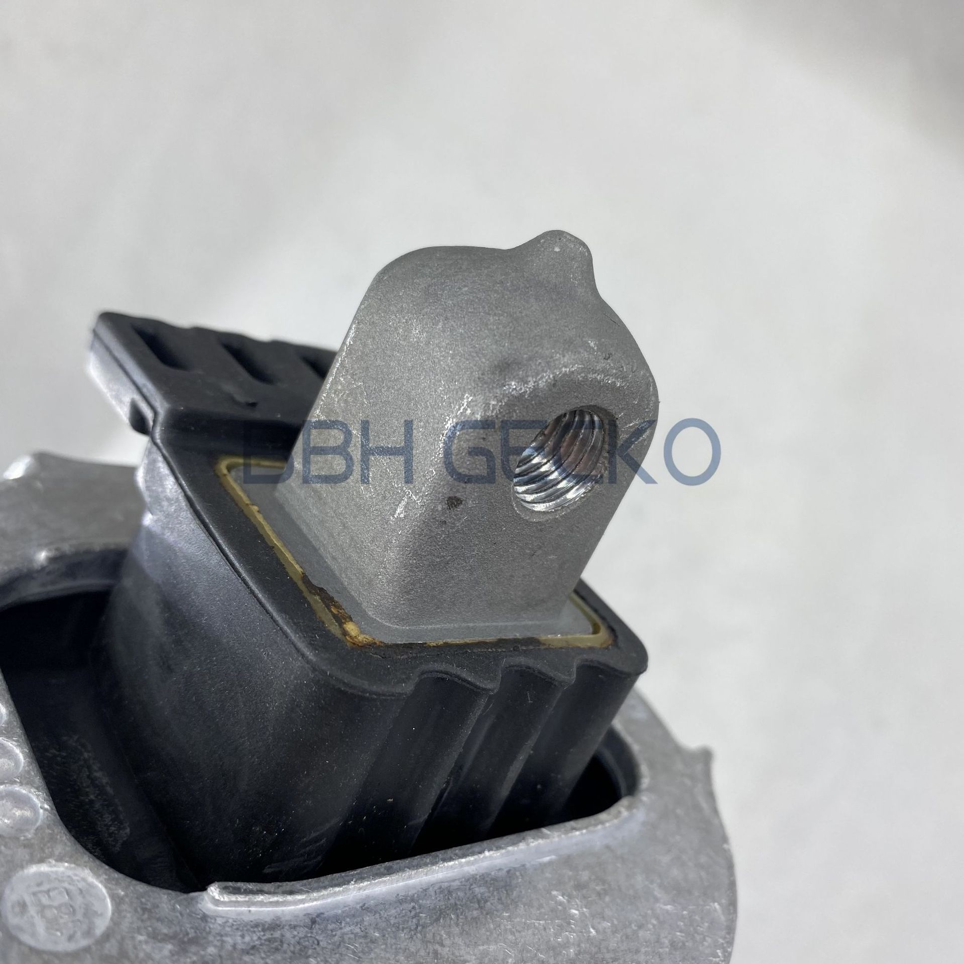 22116860463 22116860464 (4)