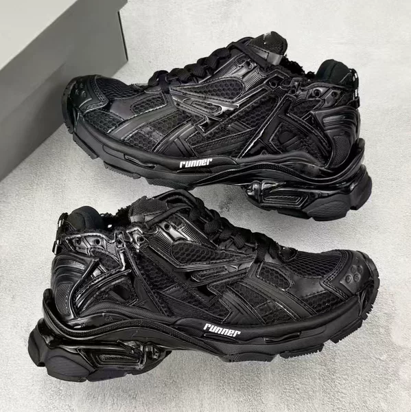 High-Quality Paris Runner Black Warrior Dad Shoes Retro Street Style Sneakers Couple Height-Increasing Casual Shoes