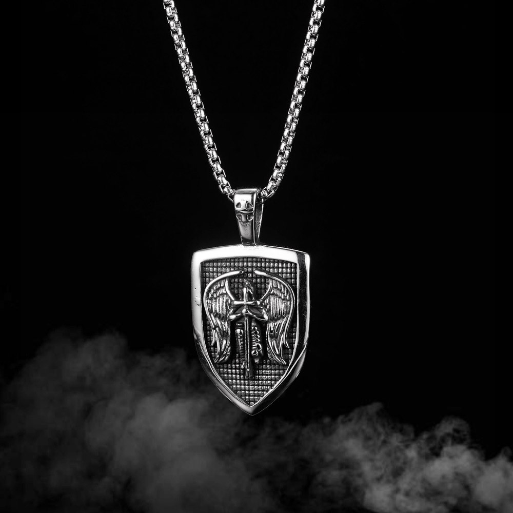 Retro Shield Carved Pendant Stainless Steel Necklace Wholesale Nihaojewelry display picture 4