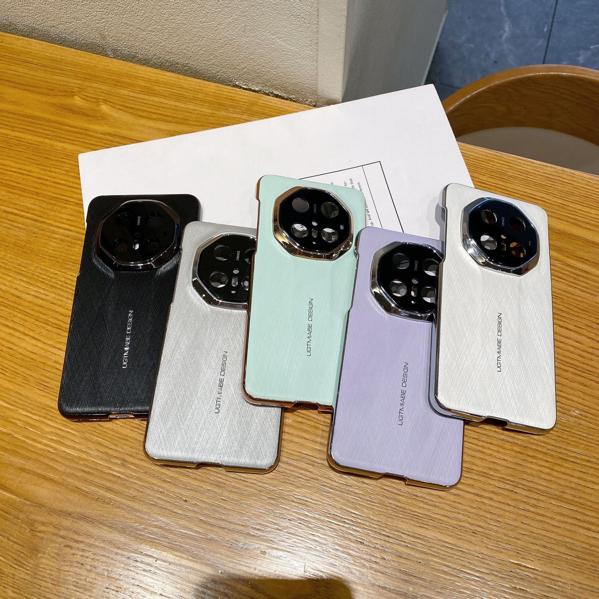 Electroplated Leather Compatible With Huawei Mate70Pro+ Gold Thread Silver Brocade Pattern Phone Case Mate70RS_voghion.com