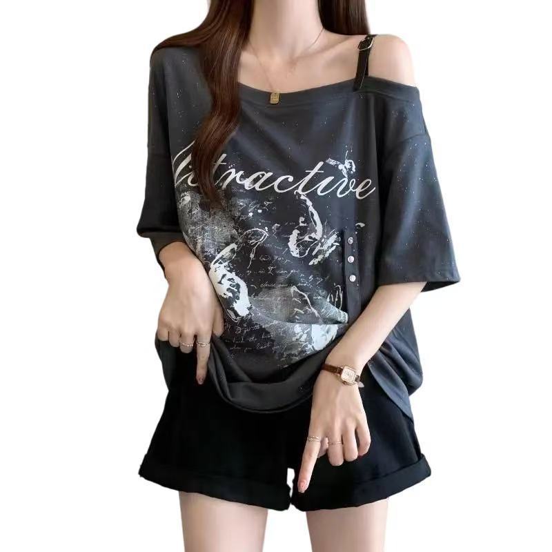 大きいサイズのアメリカンオフショルダー右肩半袖Tシャツ女性用2025年夏新作ファットmmルーズカバー肉とお腹トップ|undefined