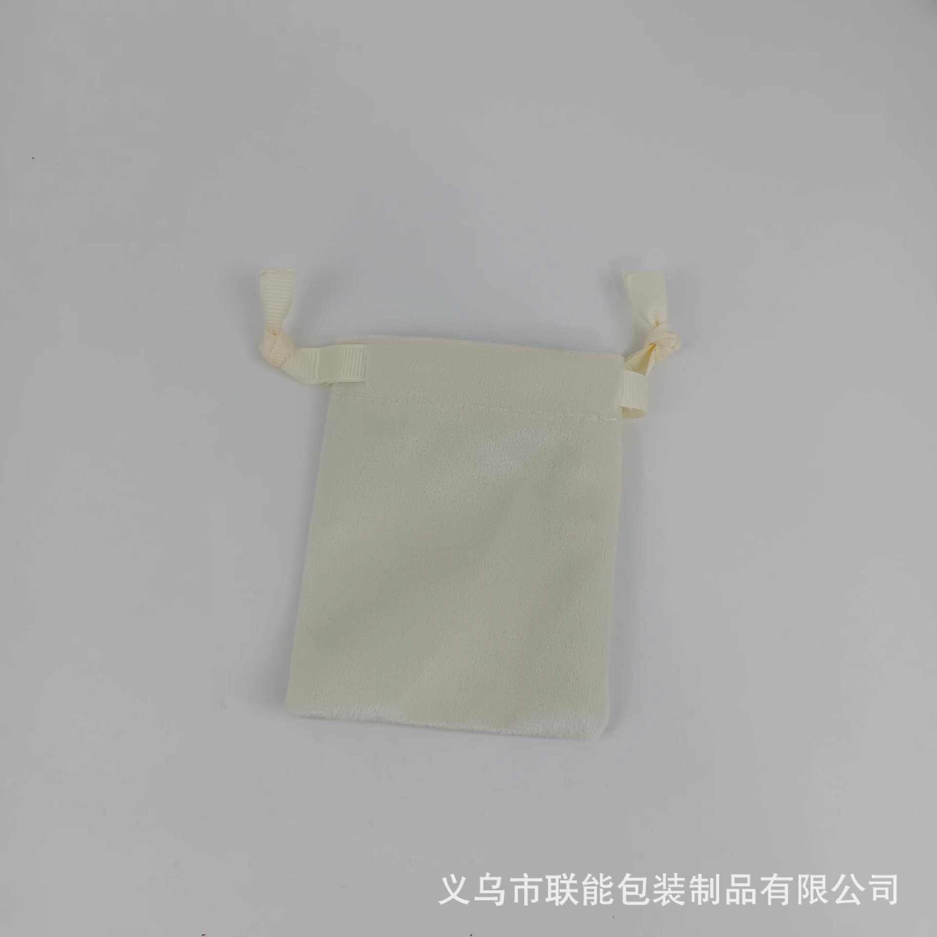 아이보리 Lisi 벨벳 drawstring 플란넬 가방; 8*10cm