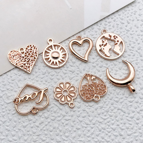 1 Simple and Unique Ancient Gold Pendant Necklace Accessory DIY Alloy Pendant Accessory