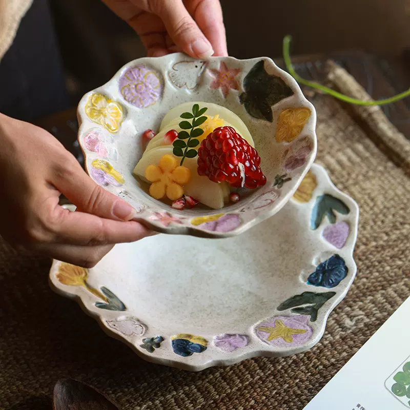 新款手绘陶瓷餐具釉下彩菜盘高颜值花卉浮雕盘子家用沙拉日式深盘