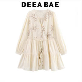 DEEABAE 2025春季女装 抽绳镂空裙子花朵刺绣迷你连衣裙女8741037