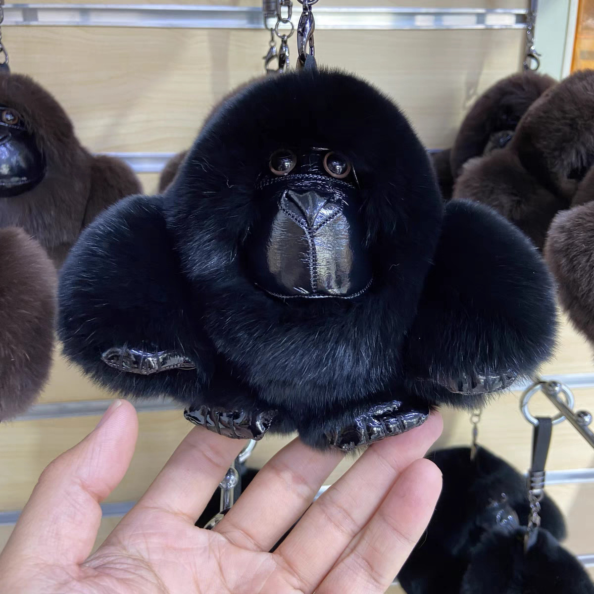 Colgante de llavero de coche de gorila de piel de conejo Rex lindo muñeco de peluche de alta gama colgante de mochila escolar regalo