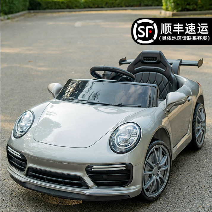 Coche eléctrico para niños Coche de control remoto de cuatro ruedas para hombres y mujeres Auto-conducción Internet celebridad carga columpio tracción en las cuatro ruedas solo coche de juguete