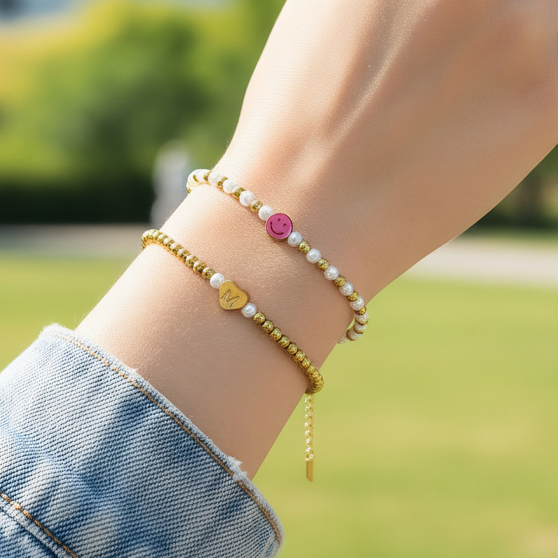 Cross-border Hot-selling Mother-of-Pearl Beaded Smiley High Temperament Joker Titanium Steel Love Letter Bracelet