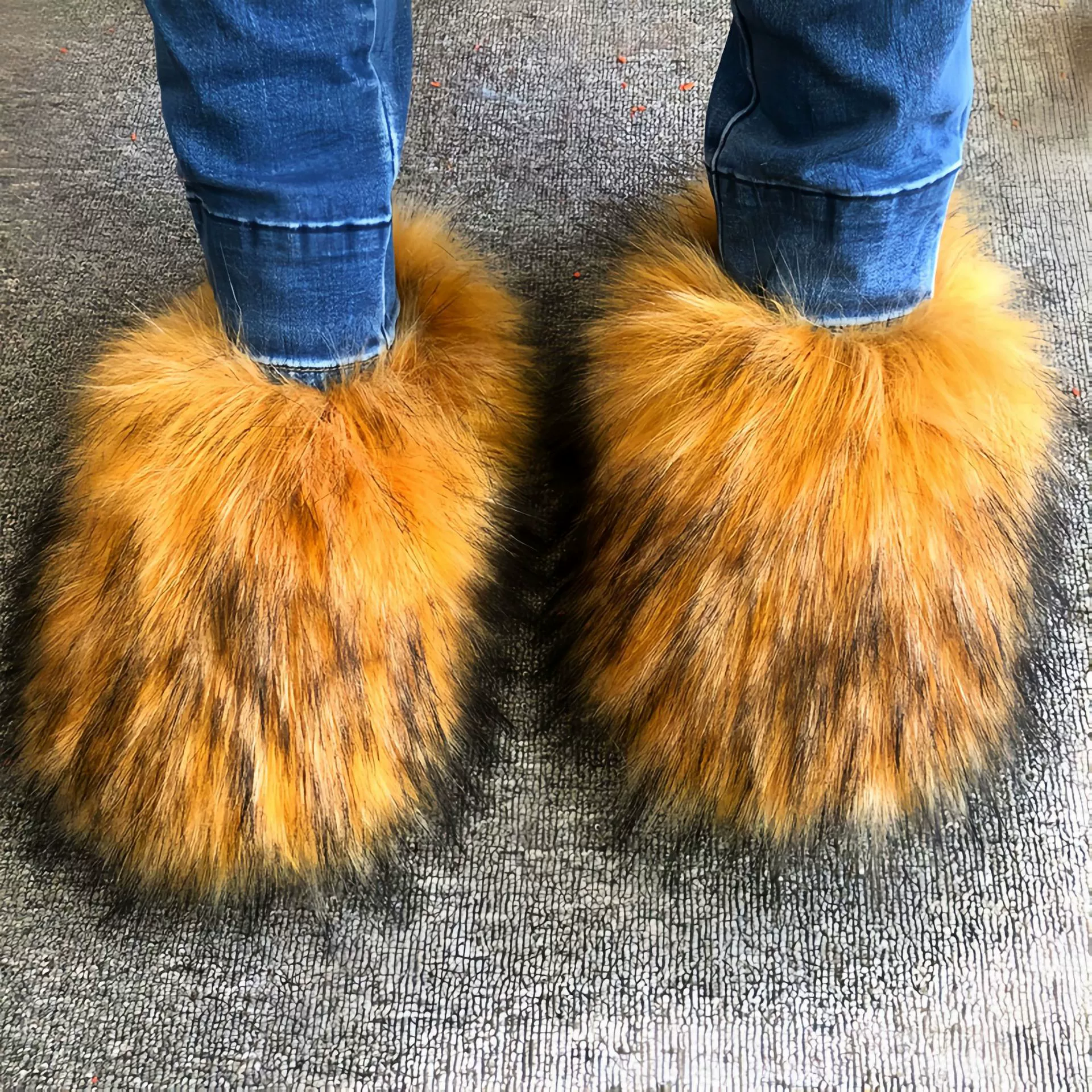 Трансграничный 2024 Новый европейский и американский имитация шерстяных шлепанцев