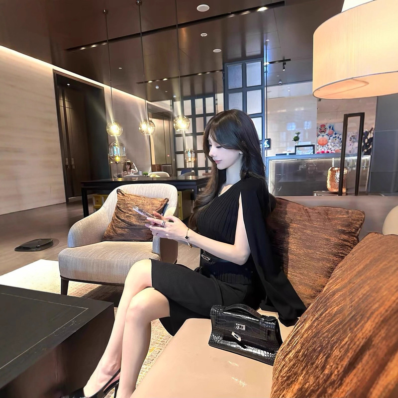 CCZEE矜贵佳人假两件斗篷腰带针织上衣女正肩修身收腰v领百搭|undefined
