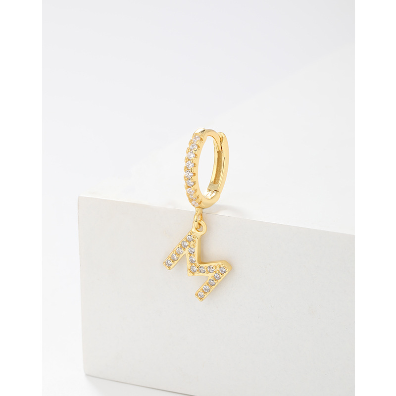 Amazon transfronterizo 925 plata esterlina 26 letras pendientes de estilo europeo y americano pendientes de orejas de orejas de orejas