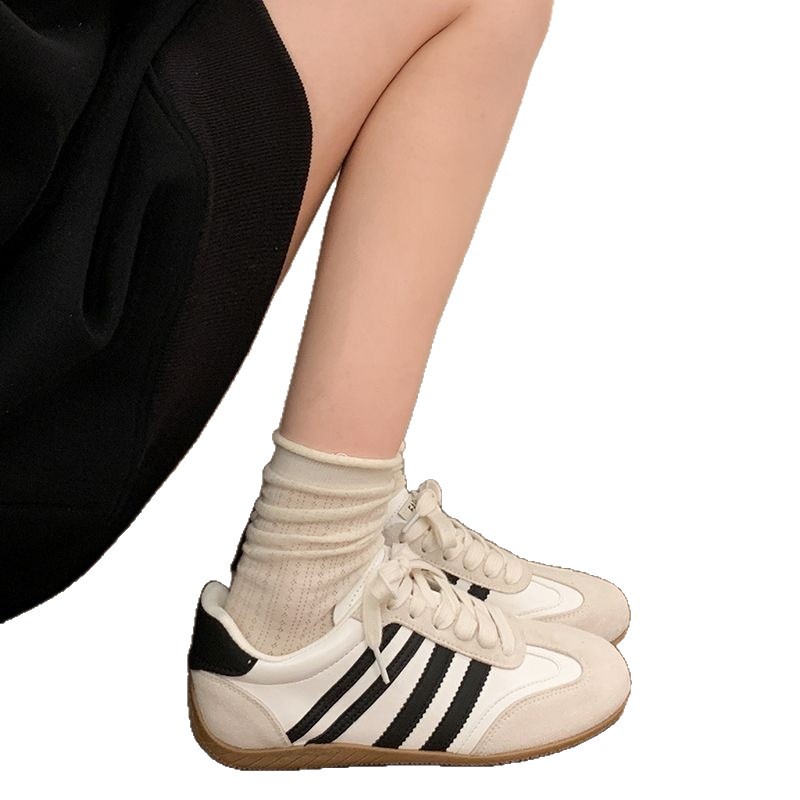 Zapatos plateados, zapatos de entrenamiento para mujeres, 2026 primavera, nuevos zapatos casuales suaves, zapatos de skateboard retro coreanos