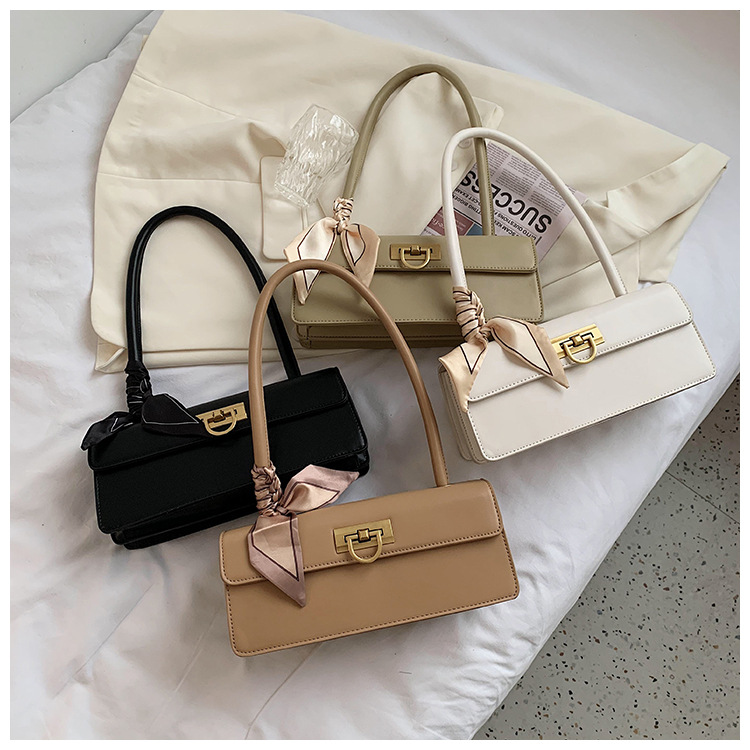 Fashion Solid Color Rectangle Metal Lock One-shoulder Bag display picture 5