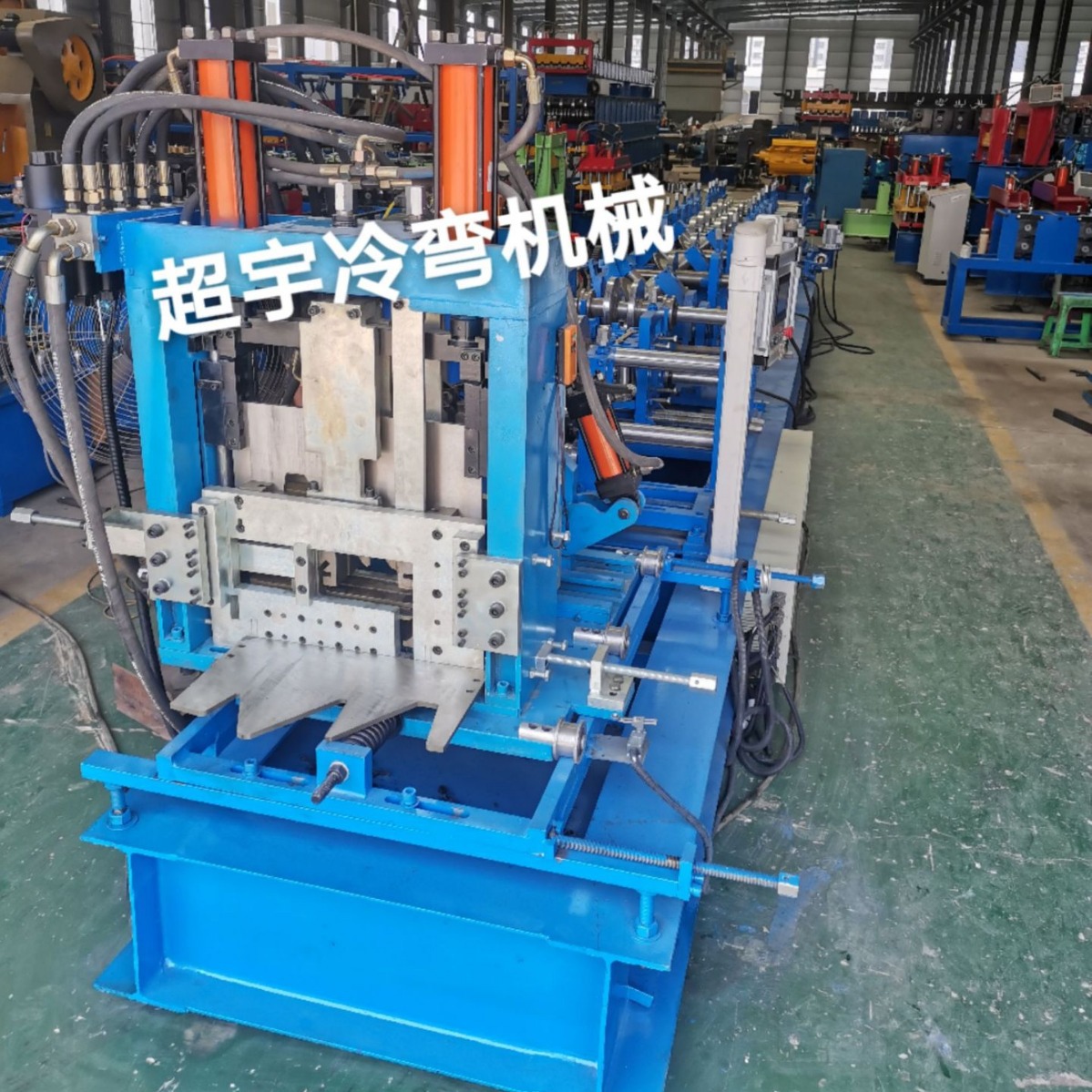 CZ型钢设备冷压成型机全自动C型钢机器镀锌板CZ型钢设备