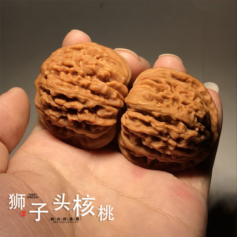 Wang Yong's Kirin-Patterned Official Hat-Shaped Four-Story Lion Head Original Color Finely Matched High-Polish Quality Handcrafted Walnut Ornament Wang Yong's Kirin-Patterned Official Hat-Shaped Four-Story Lion Head Original Color Finely Matched High-Polish Quality Handcrafted Walnut Ornament