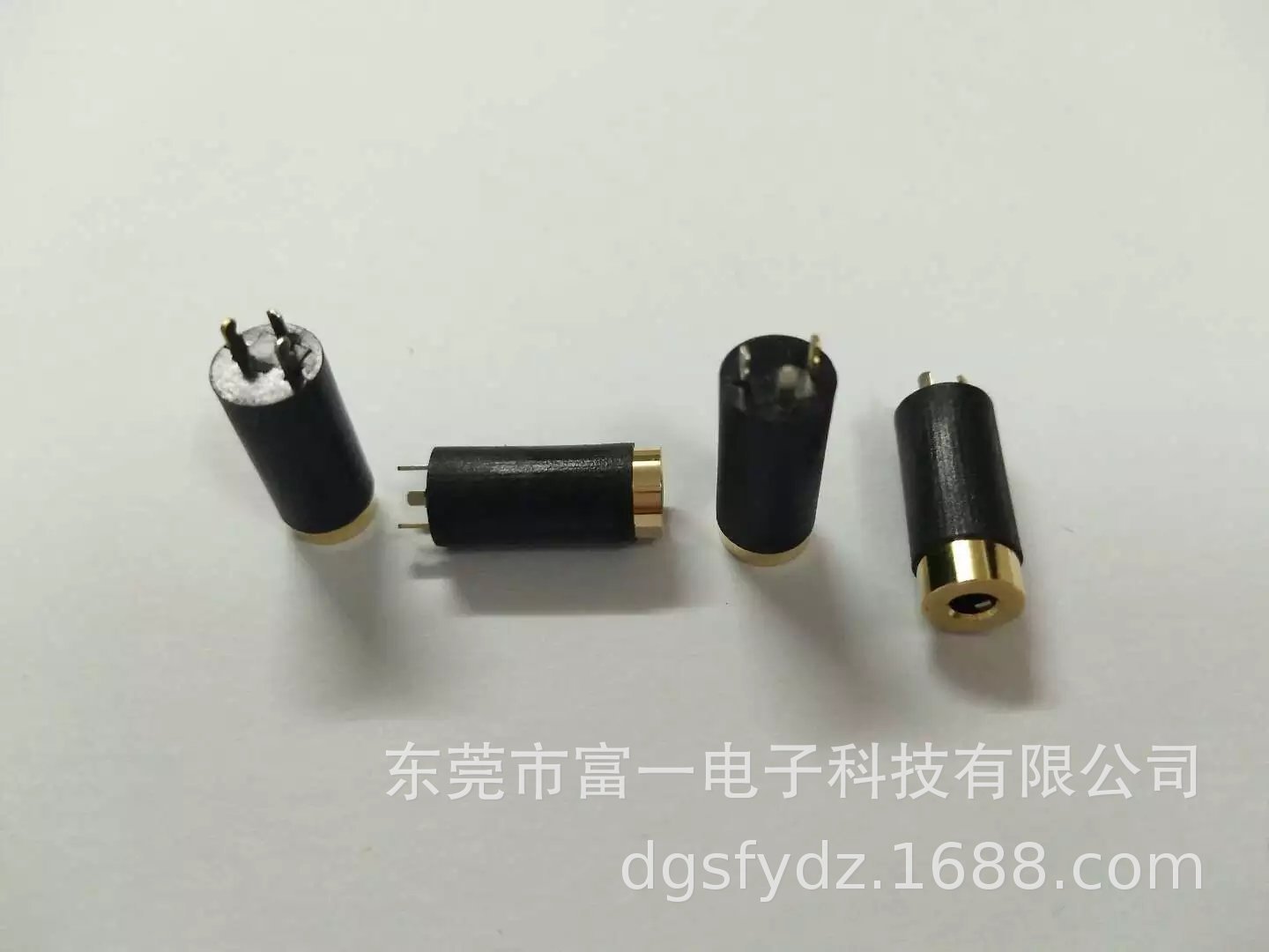 2.5MM立体三节6.0塑胶母座 四节6.0镀金塑胶插座 耳机插针