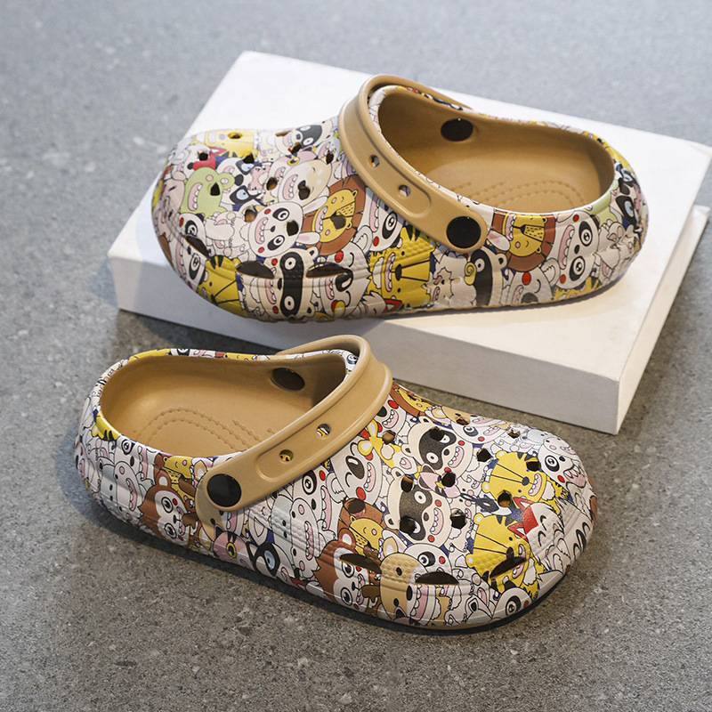 Zapatillas para niños, dibujos animados de verano, ligero, pisando mierda, zapatos con agujeros para niños y niñas