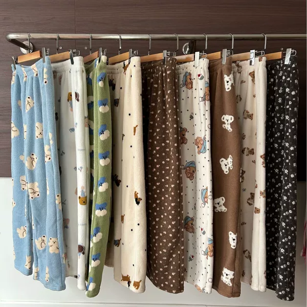 2025 Winter Snowflake Velvet Thickeneded Warm Elastic Waist Floral Cute Loose Pajamas Home Pants Can Be Worn Outside
