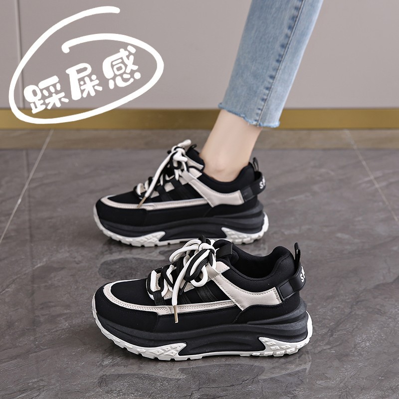 Zapatos deportivos casuales de suela gruesa versátiles primavera y otoño de 2025, nuevos zapatos de mujer cómodos y transpirables, zapatos de padre y mujer